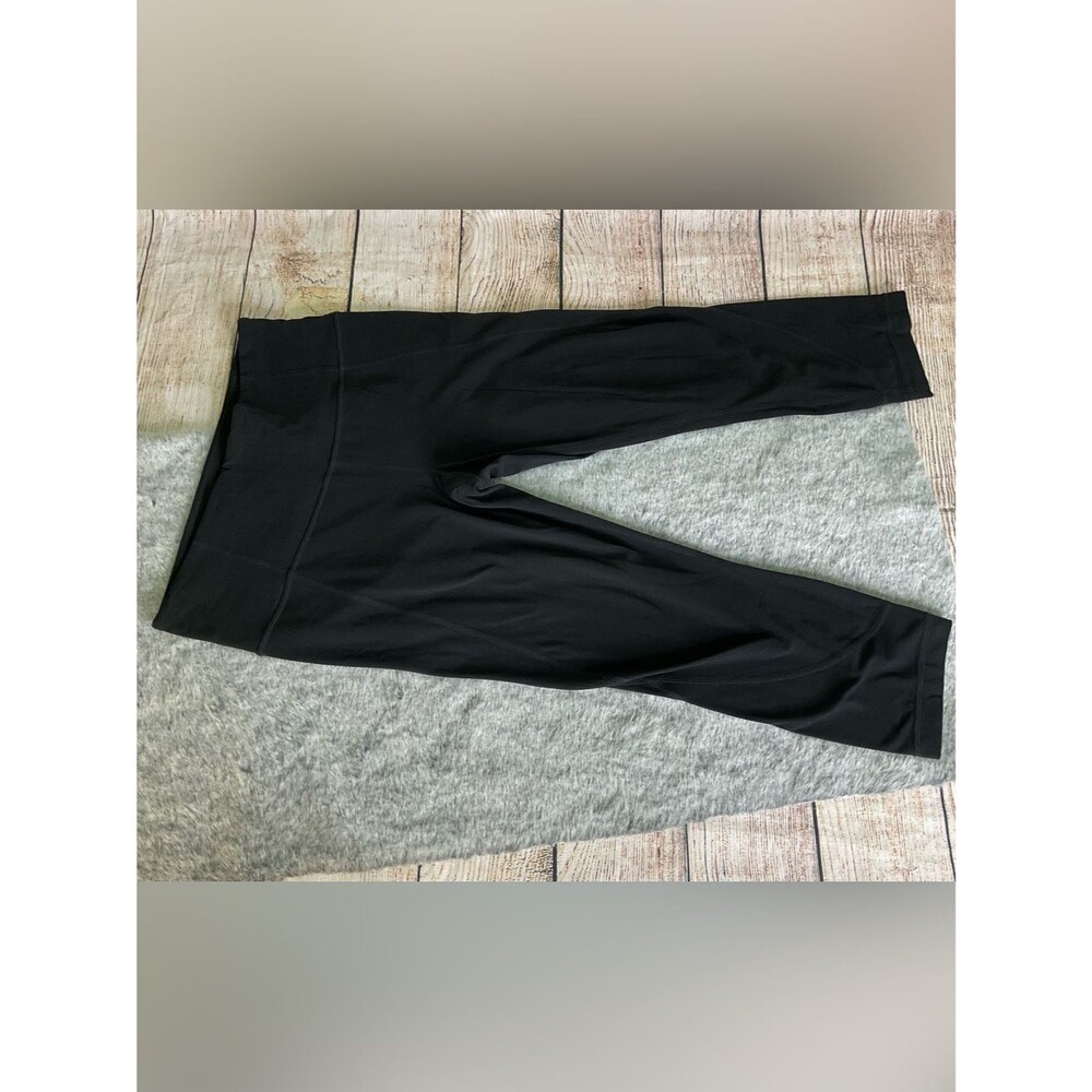 Athleta Black Capri Leggings Size M